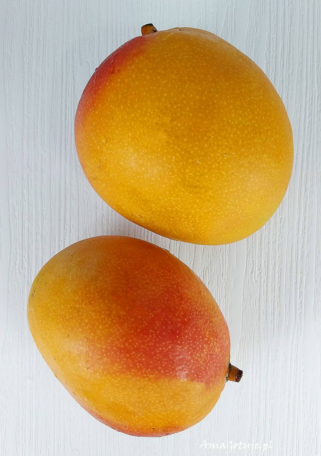 Jak obrać mango, 1