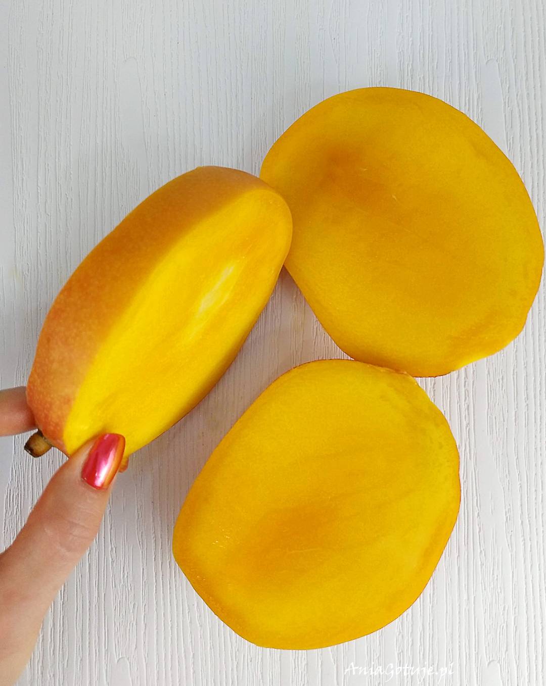 Jak obrać mango, 2