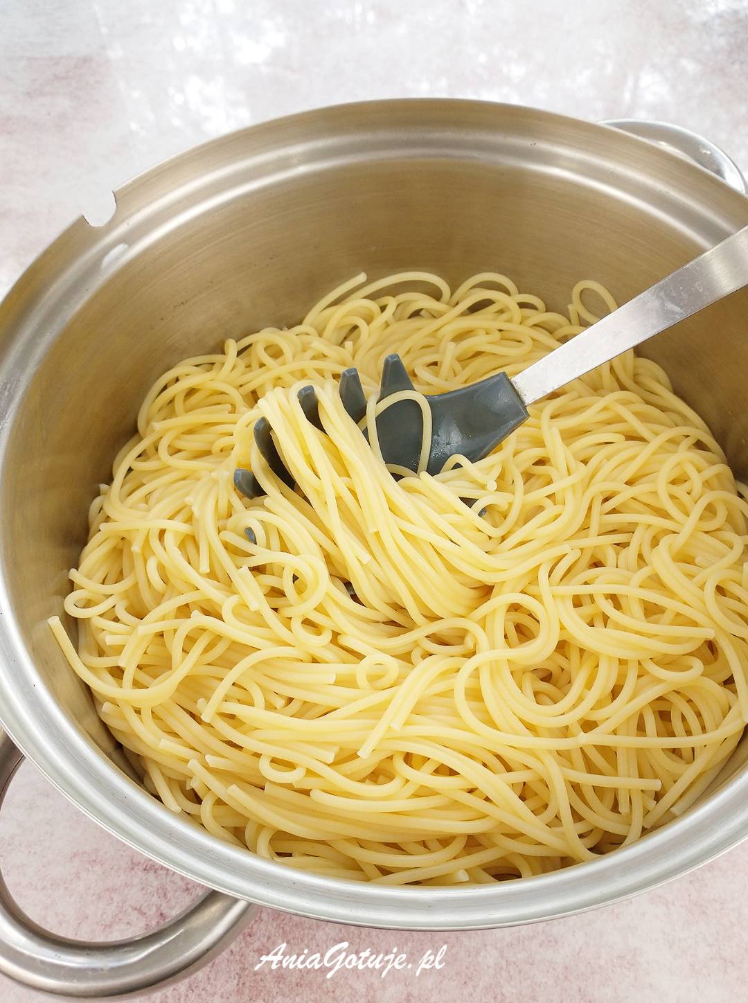 Spaghetti Bolognese, 11