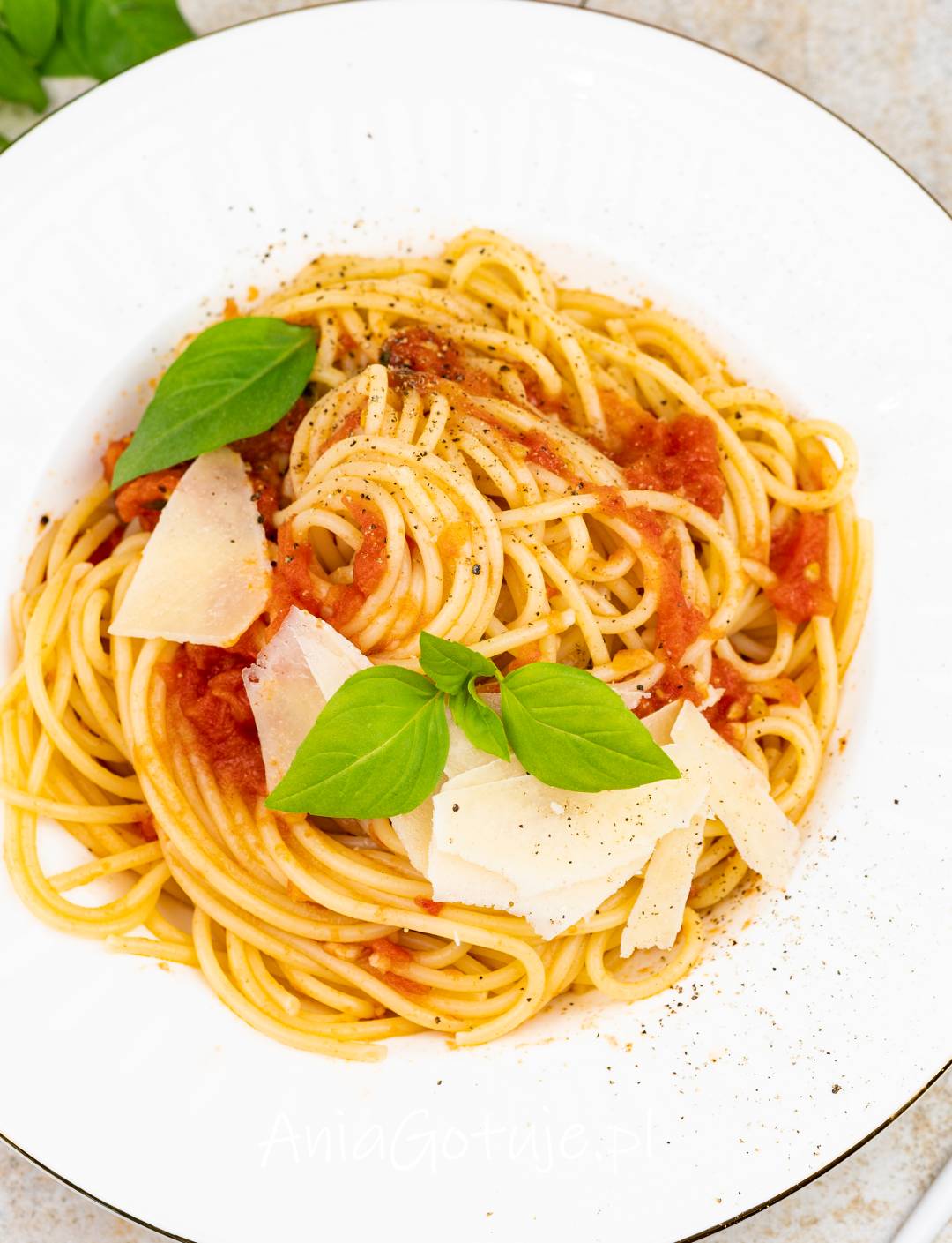 Spaghetti Napoli, 1