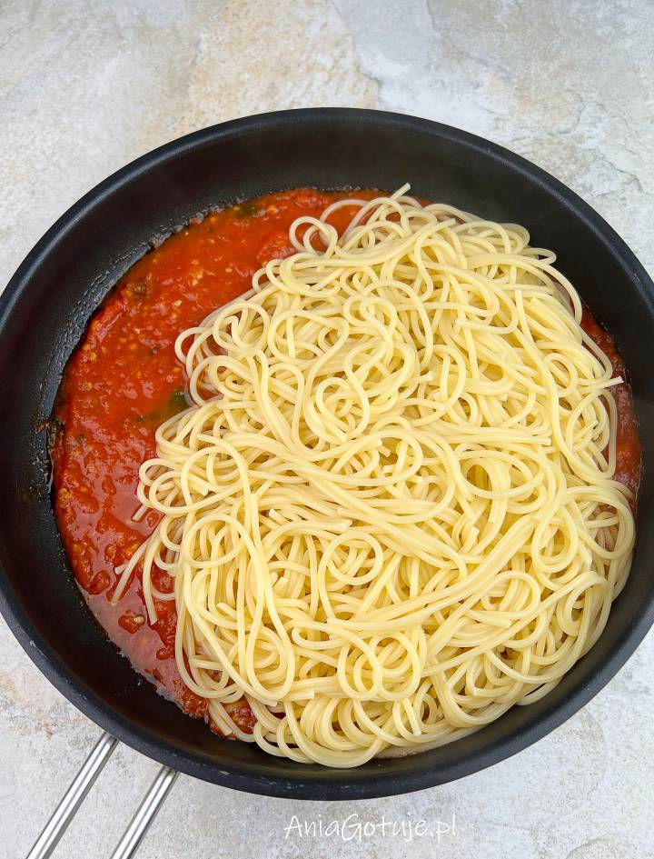 Spaghetti Napoli, 5
