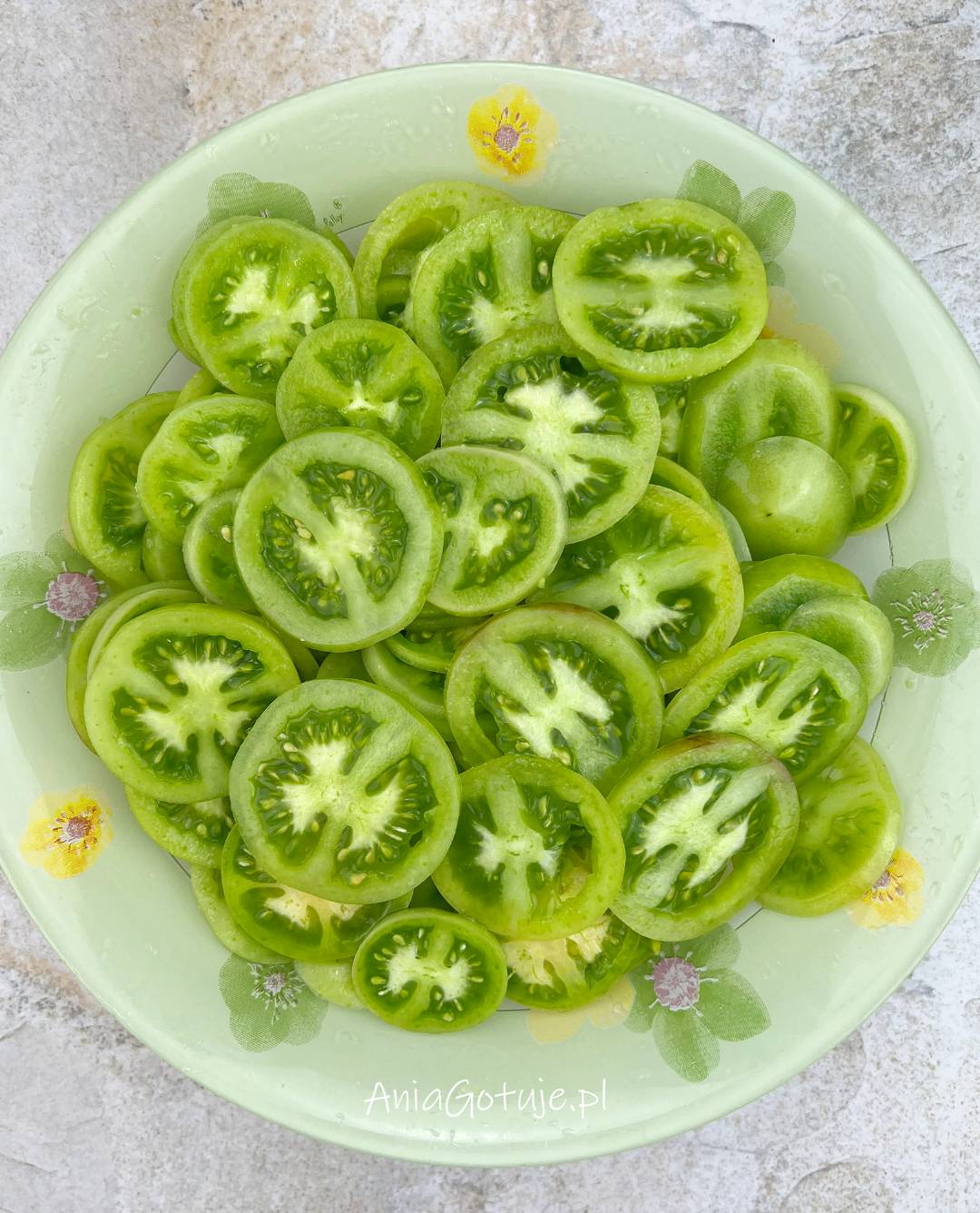 Sałatka z zielonych pomidor&oacute;w, 3