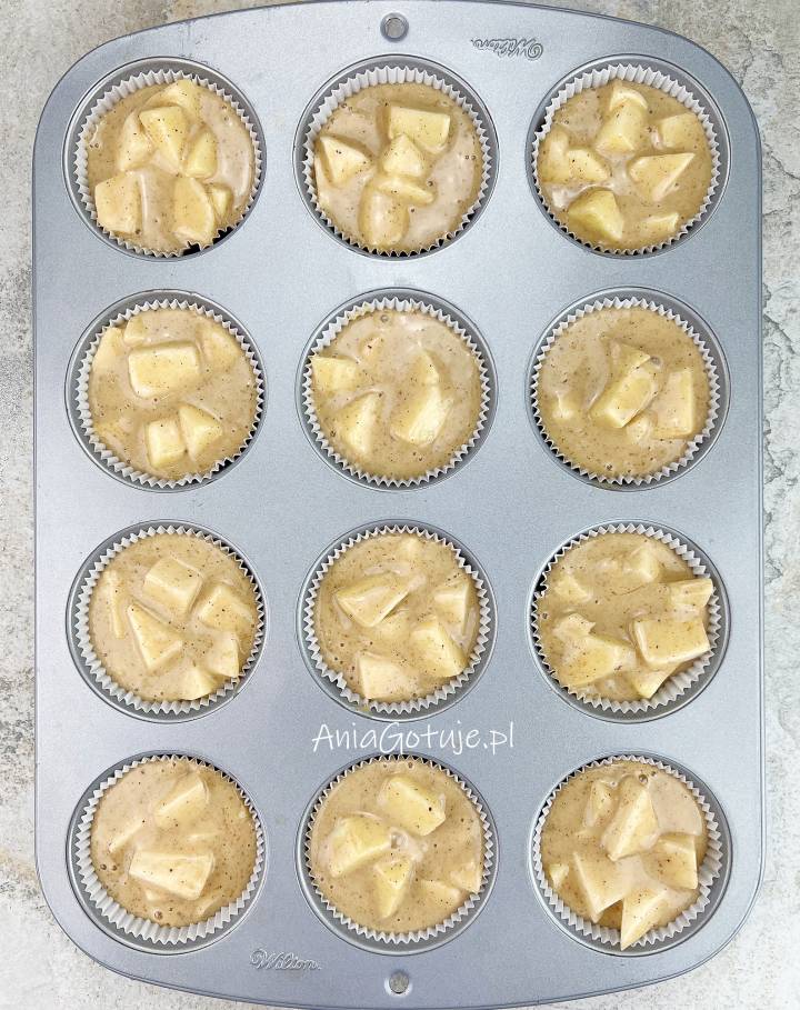 Muffiny z jabłkami, 6
