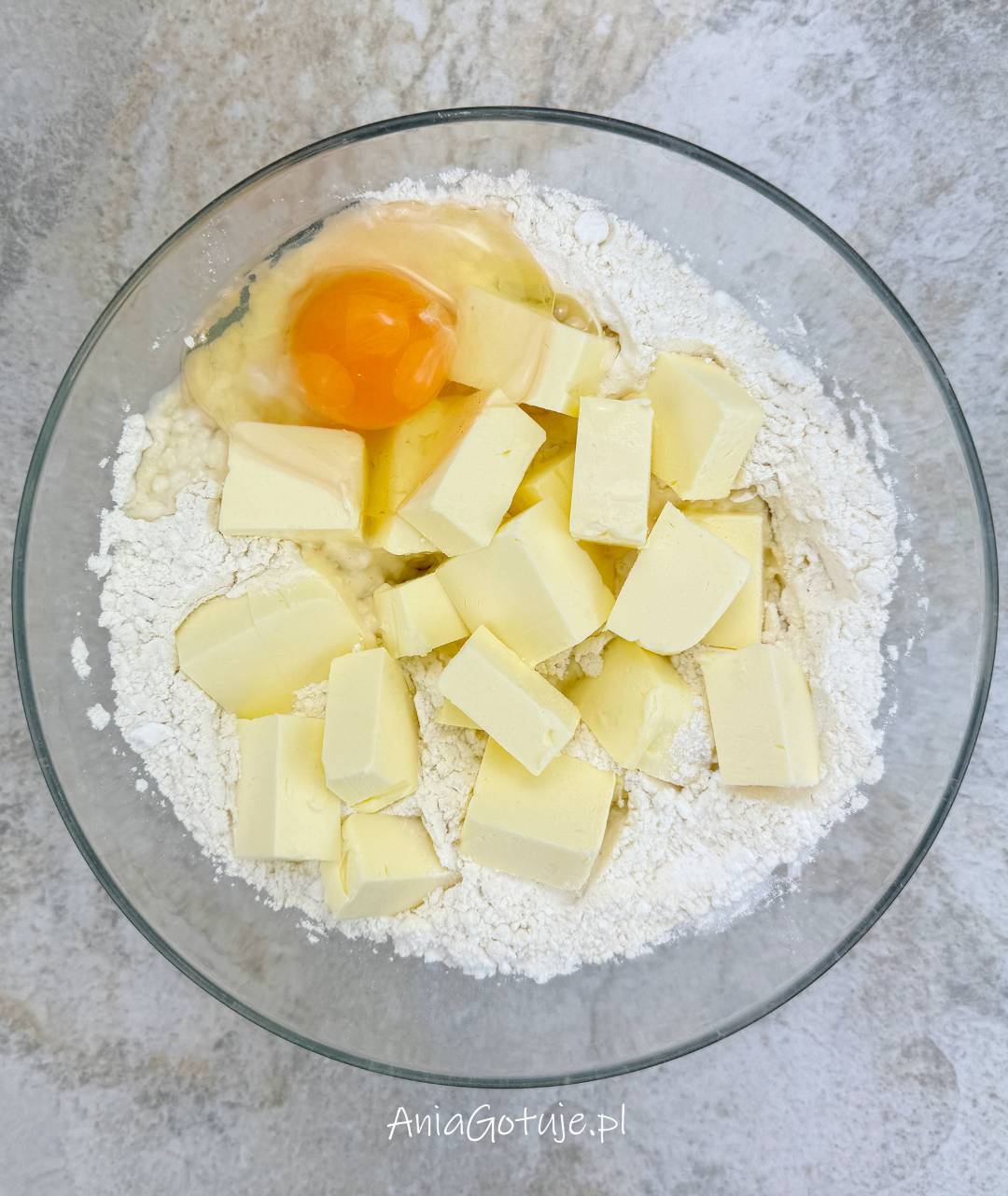 Dodaj masło i jajko