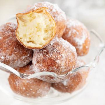 Mini pączki ze skyrem
